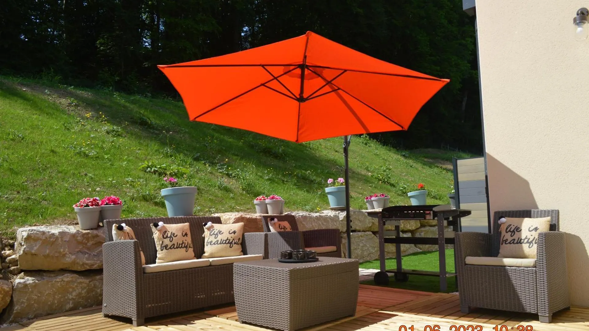 Zen Vanilla Home, Maison Exotique Entre Annecy Et Geneve