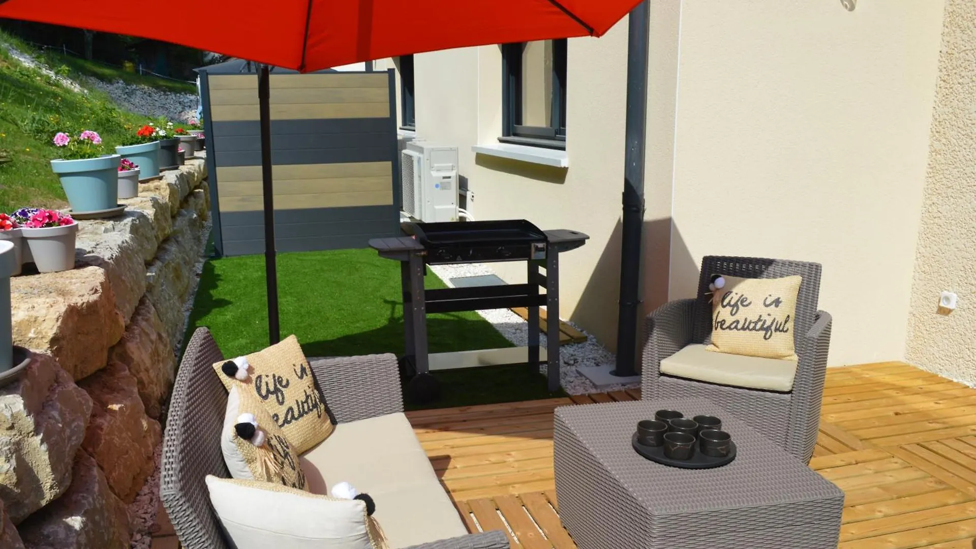 Zen Vanilla Home, Maison Exotique Entre Annecy Et Geneve 0*, Cruseilles France